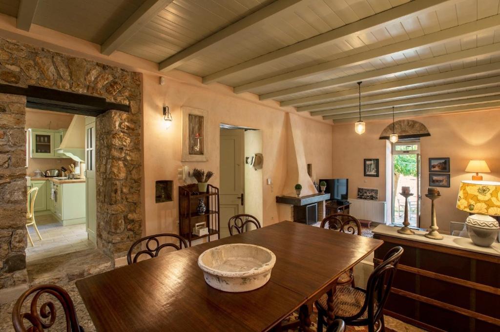 Kyparissia Old Town Lodge With Amazing Sea View Екстериор снимка